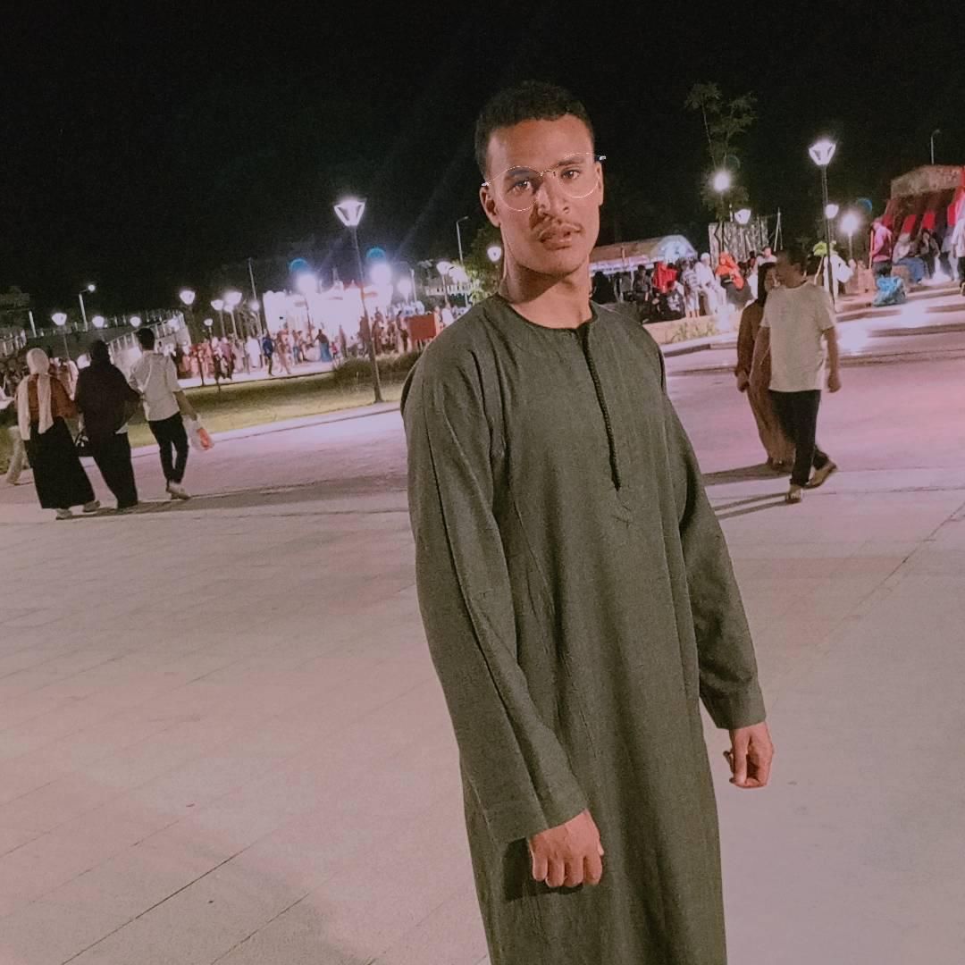 مصطفى