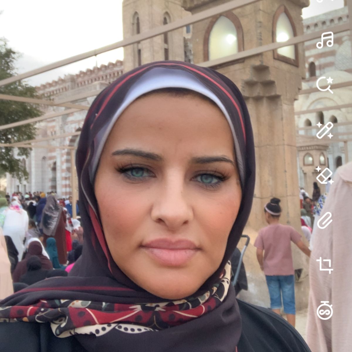 نور